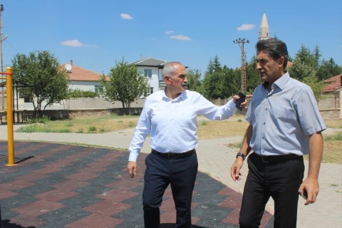Parklarımızı yerinde inceliyor, düzenleme ve yenileme çalışmalarımıza yönelik gerekli tespitlerimizi yapıyor; hemşehrilerimiz için en iyisini düşünüyoruz.