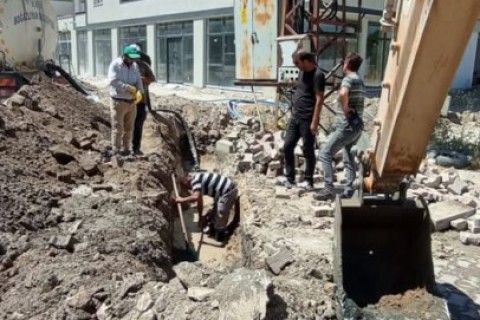 Aşağı Mahalle Yeni Toki Evleri’nde Su Hattı Onarım Çalışmaları Devam Ediyor